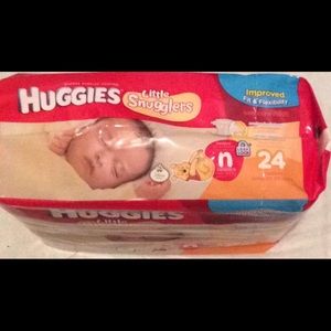 Huggie Snuggle Newborn Diapers